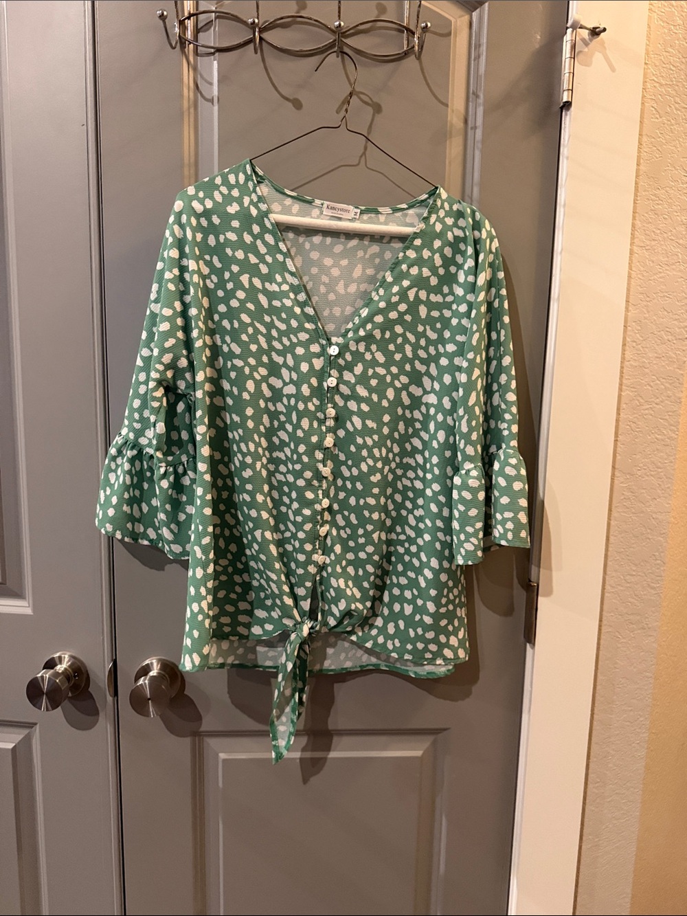 Kensie Mint Green Button-Front Tie Blouse with White Spots